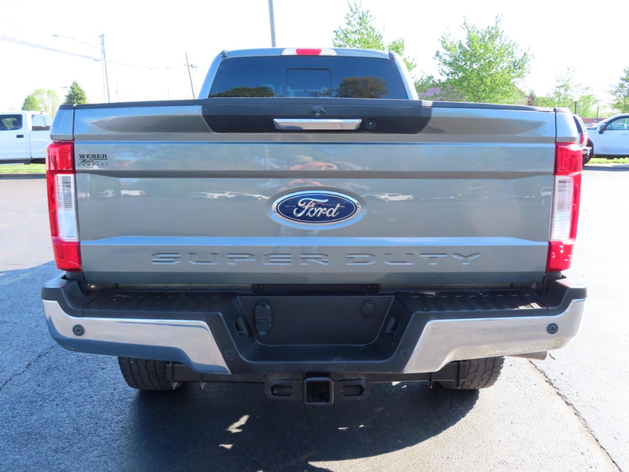 Ford Super Duty F-350 SRW Lariat 4WD Crew Cab 8' Box 2019