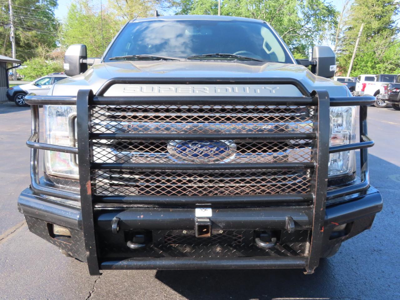 Ford Super Duty F-350 SRW Lariat 4WD Crew Cab 8' Box 2019