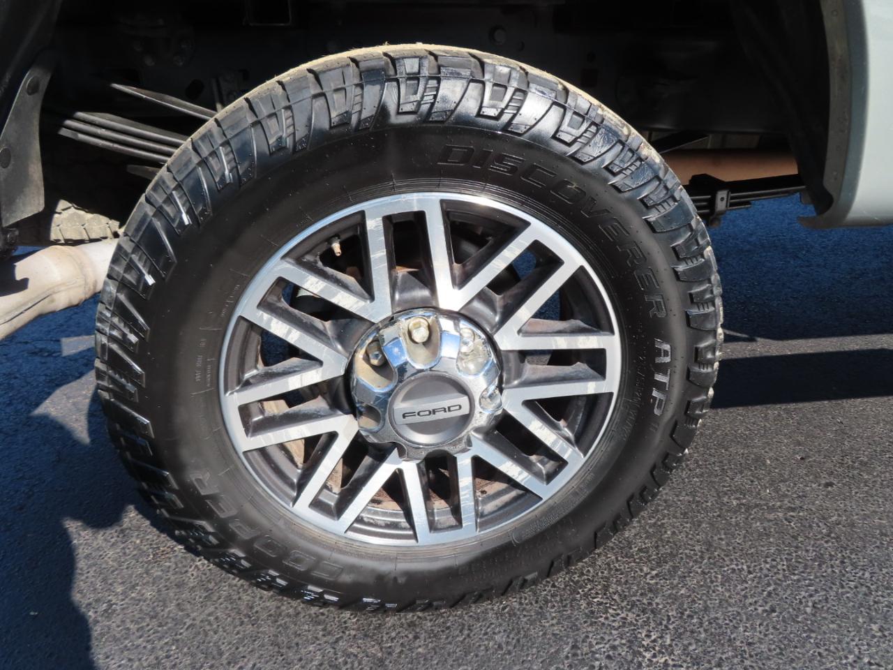 Ford Super Duty F-350 SRW Lariat 4WD Crew Cab 8' Box 2019