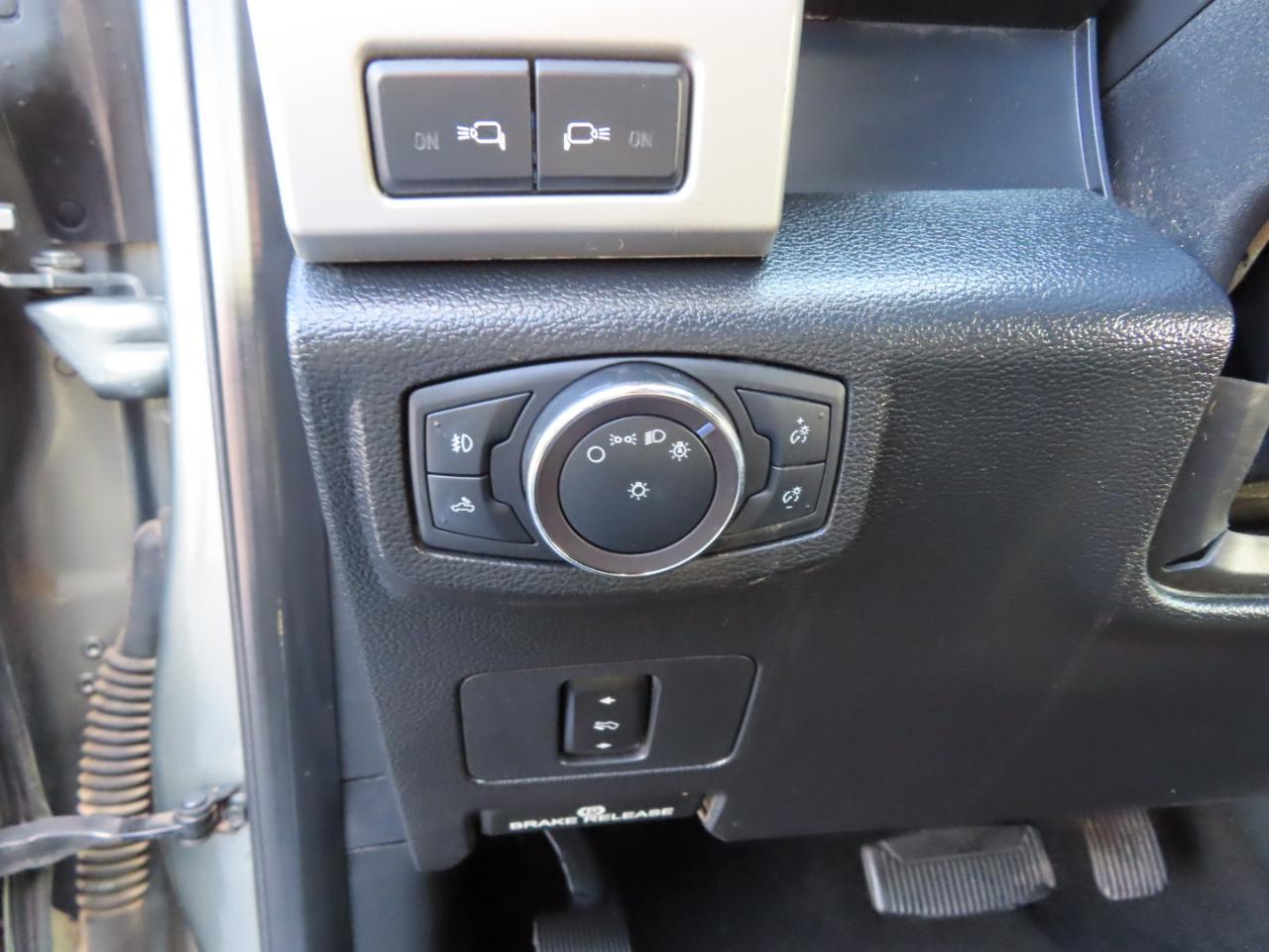 Ford Super Duty F-350 SRW Lariat 4WD Crew Cab 8' Box 2019