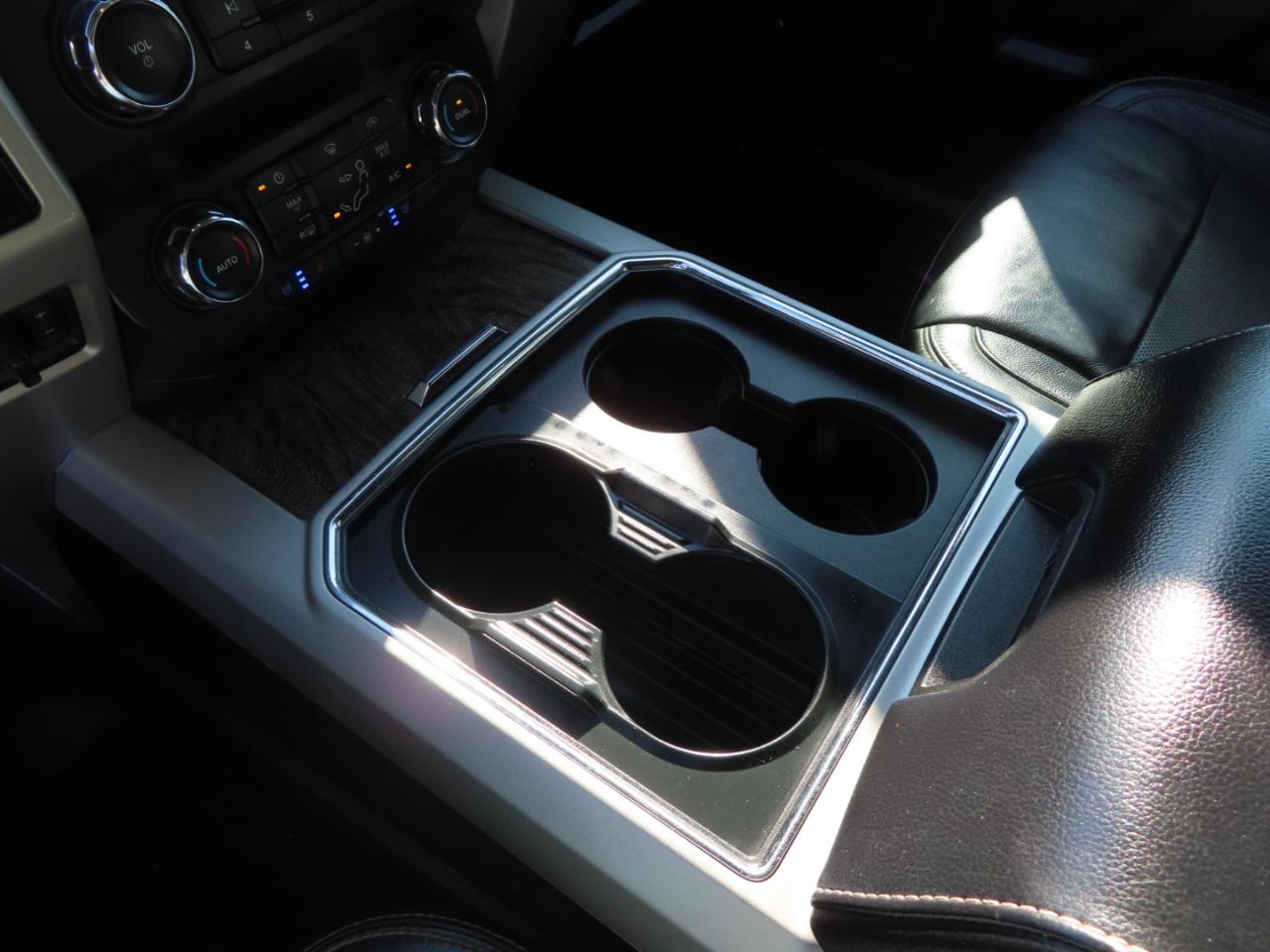 Ford Super Duty F-350 SRW Lariat 4WD Crew Cab 8' Box 2019