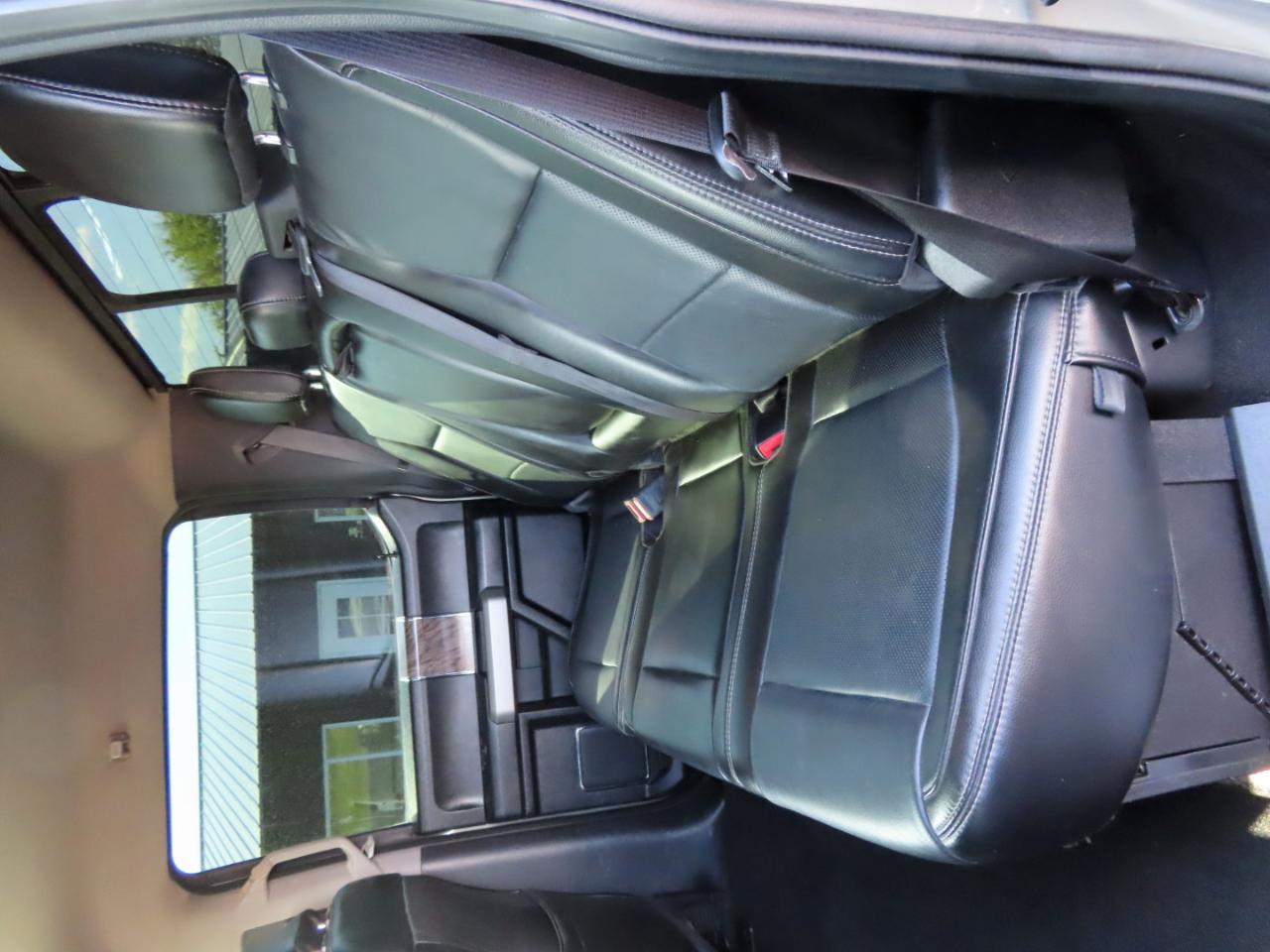 Ford Super Duty F-350 SRW Lariat 4WD Crew Cab 8' Box 2019