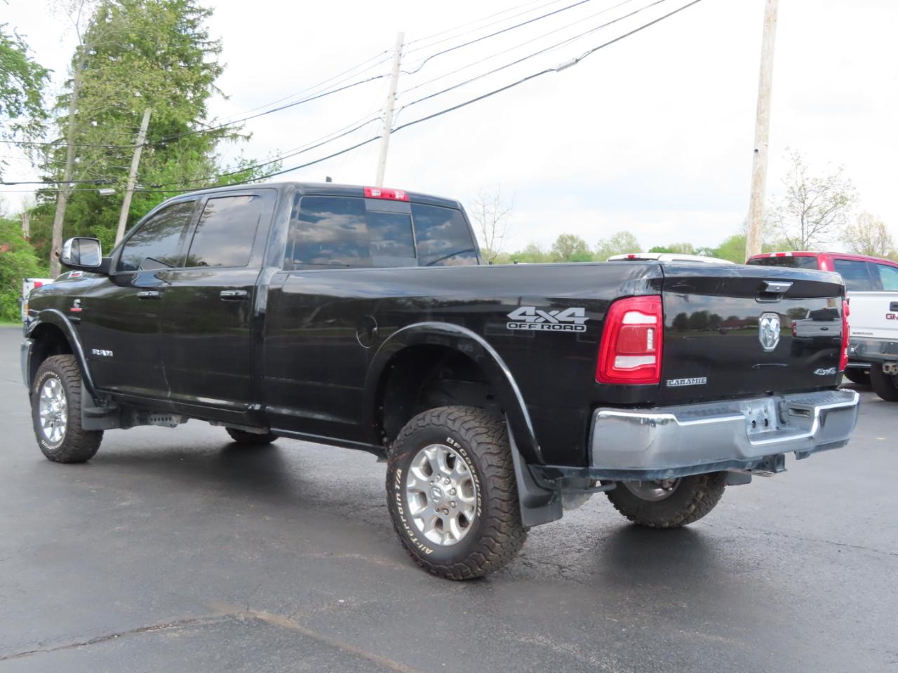 RAM 2500 Laramie 4x4 Crew Cab 8' Box 2022