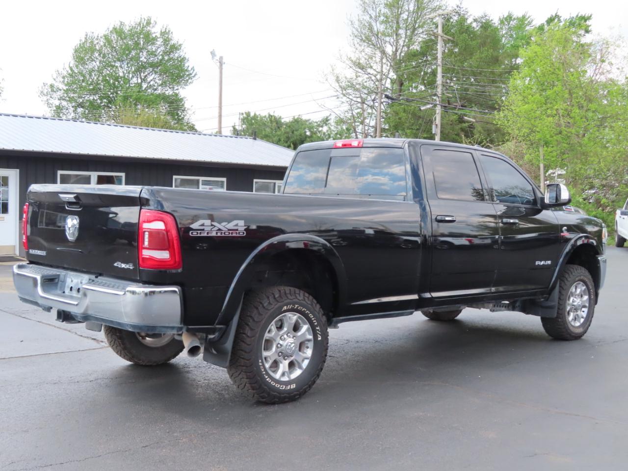RAM 2500 Laramie 4x4 Crew Cab 8' Box 2022