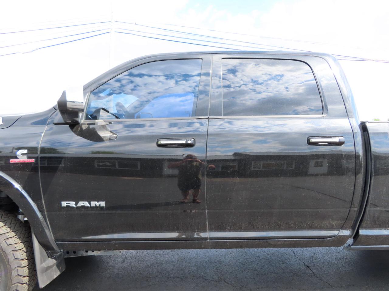 RAM 2500 Laramie 4x4 Crew Cab 8' Box 2022