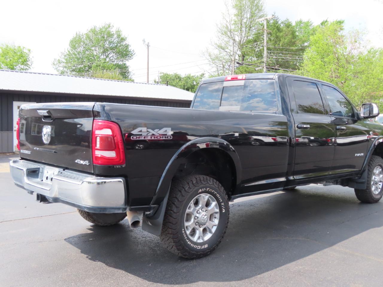 RAM 2500 Laramie 4x4 Crew Cab 8' Box 2022
