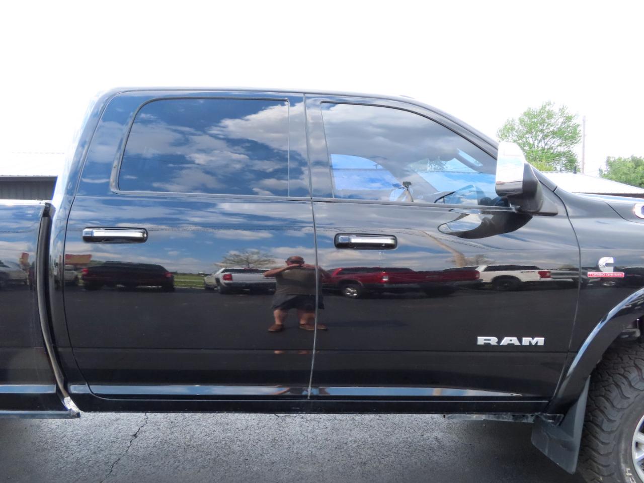 RAM 2500 Laramie 4x4 Crew Cab 8' Box 2022