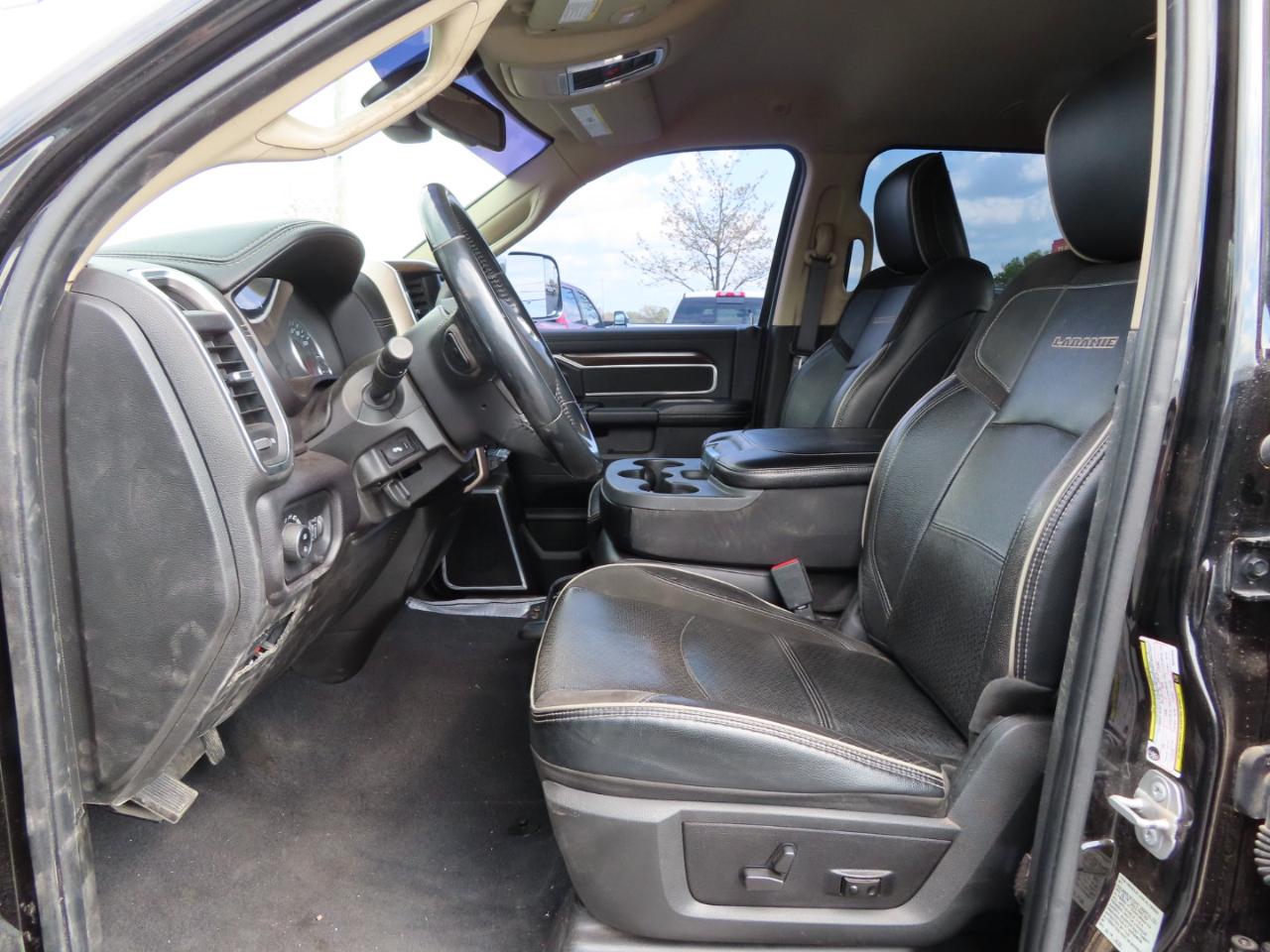 RAM 2500 Laramie 4x4 Crew Cab 8' Box 2022