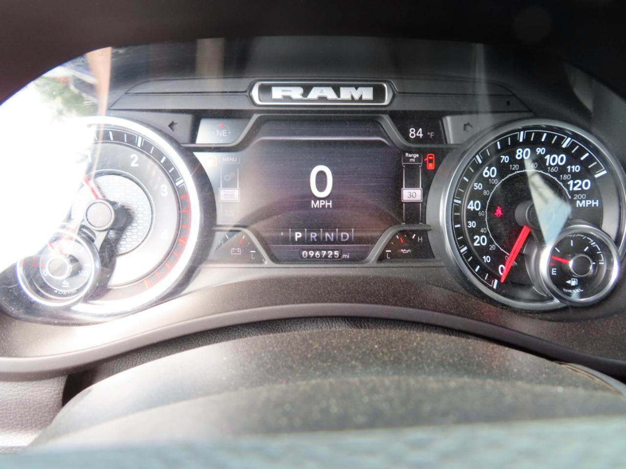 RAM 2500 Laramie 4x4 Crew Cab 8' Box 2022