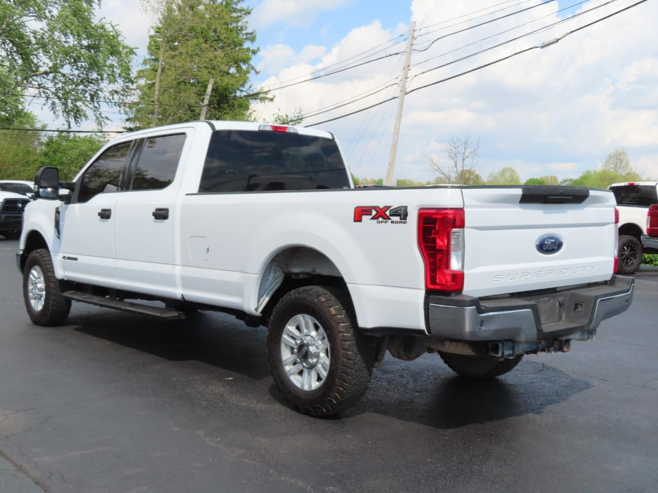 Ford Super Duty F-250 SRW XLT 4WD Crew Cab 8' Box 2019