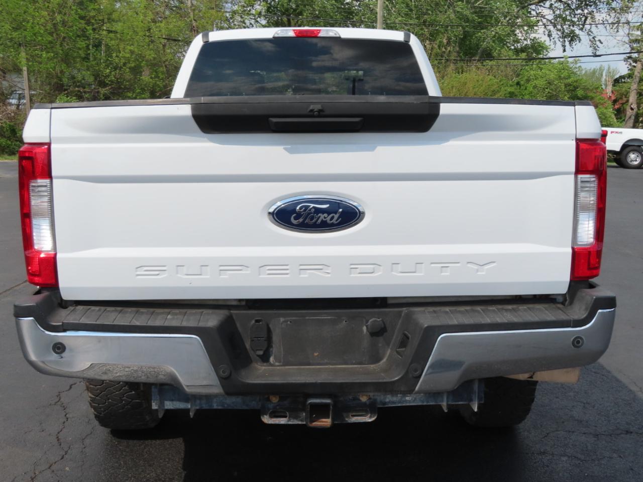 Ford Super Duty F-250 SRW XLT 4WD Crew Cab 8' Box 2019