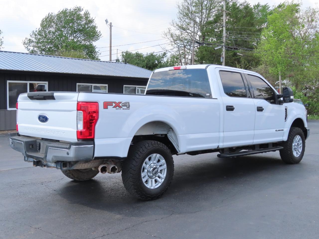 Ford Super Duty F-250 SRW XLT 4WD Crew Cab 8' Box 2019