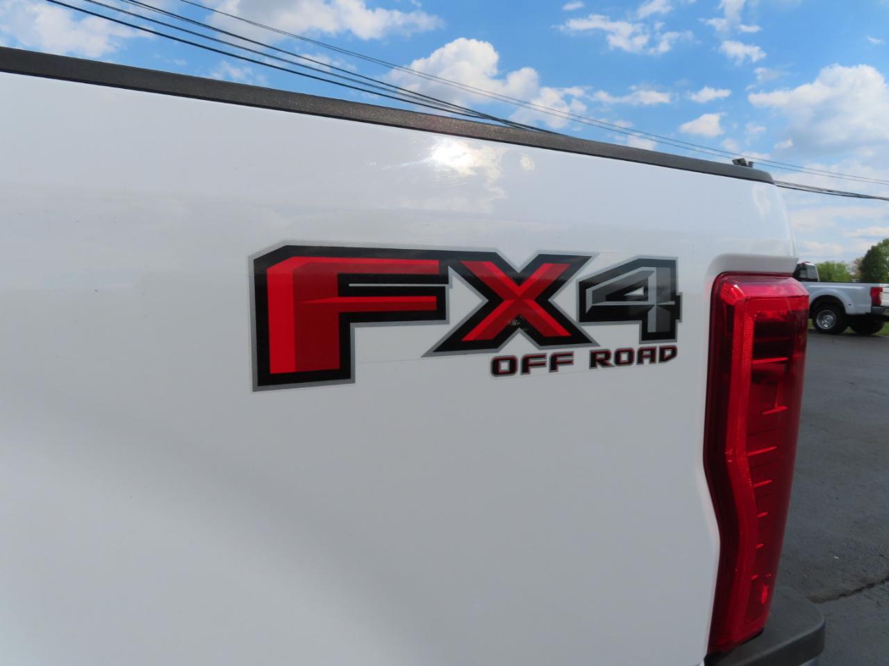 Ford Super Duty F-250 SRW XLT 4WD Crew Cab 8' Box 2019