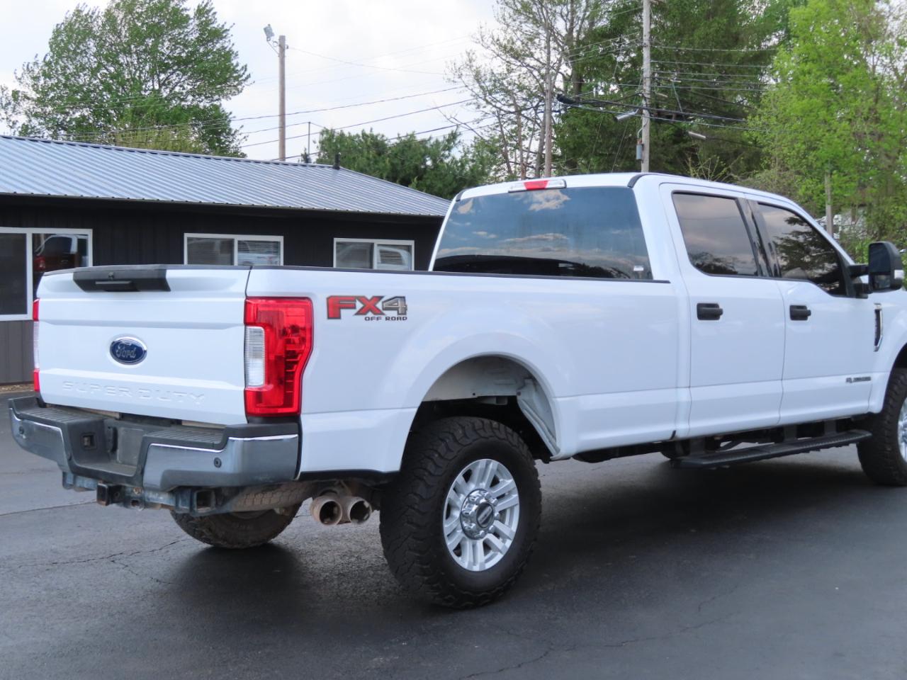 Ford Super Duty F-250 SRW XLT 4WD Crew Cab 8' Box 2019