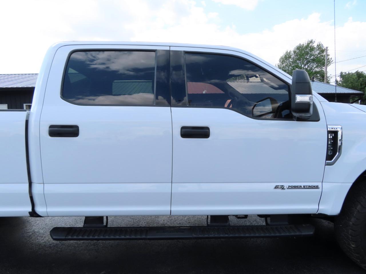 Ford Super Duty F-250 SRW XLT 4WD Crew Cab 8' Box 2019