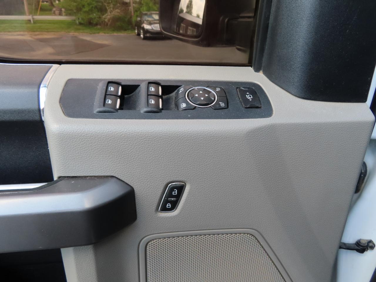 Ford Super Duty F-250 SRW XLT 4WD Crew Cab 8' Box 2019