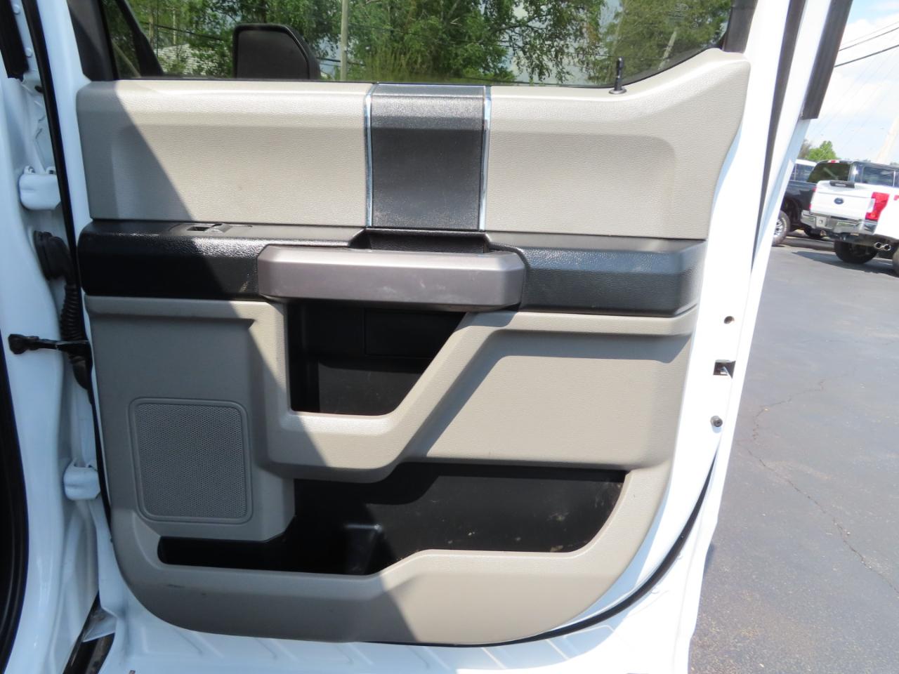 Ford Super Duty F-250 SRW XLT 4WD Crew Cab 8' Box 2019