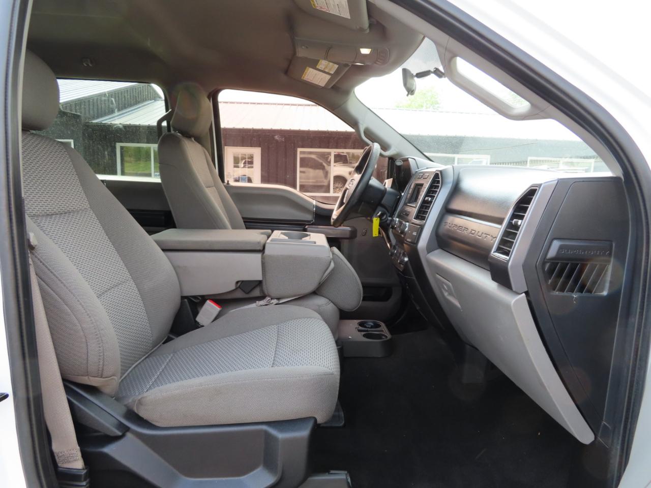 Ford Super Duty F-250 SRW XLT 4WD Crew Cab 8' Box 2019