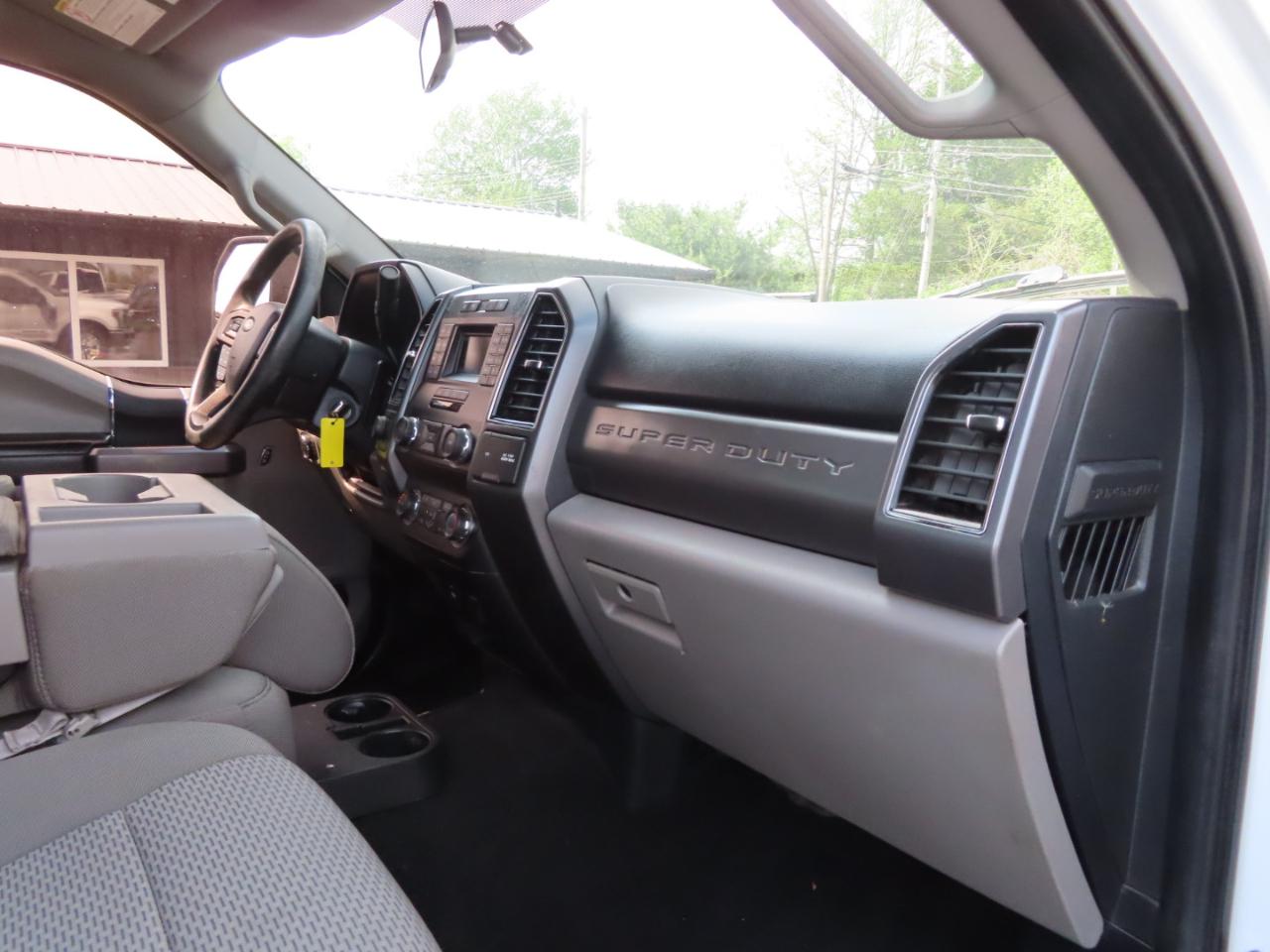 Ford Super Duty F-250 SRW XLT 4WD Crew Cab 8' Box 2019