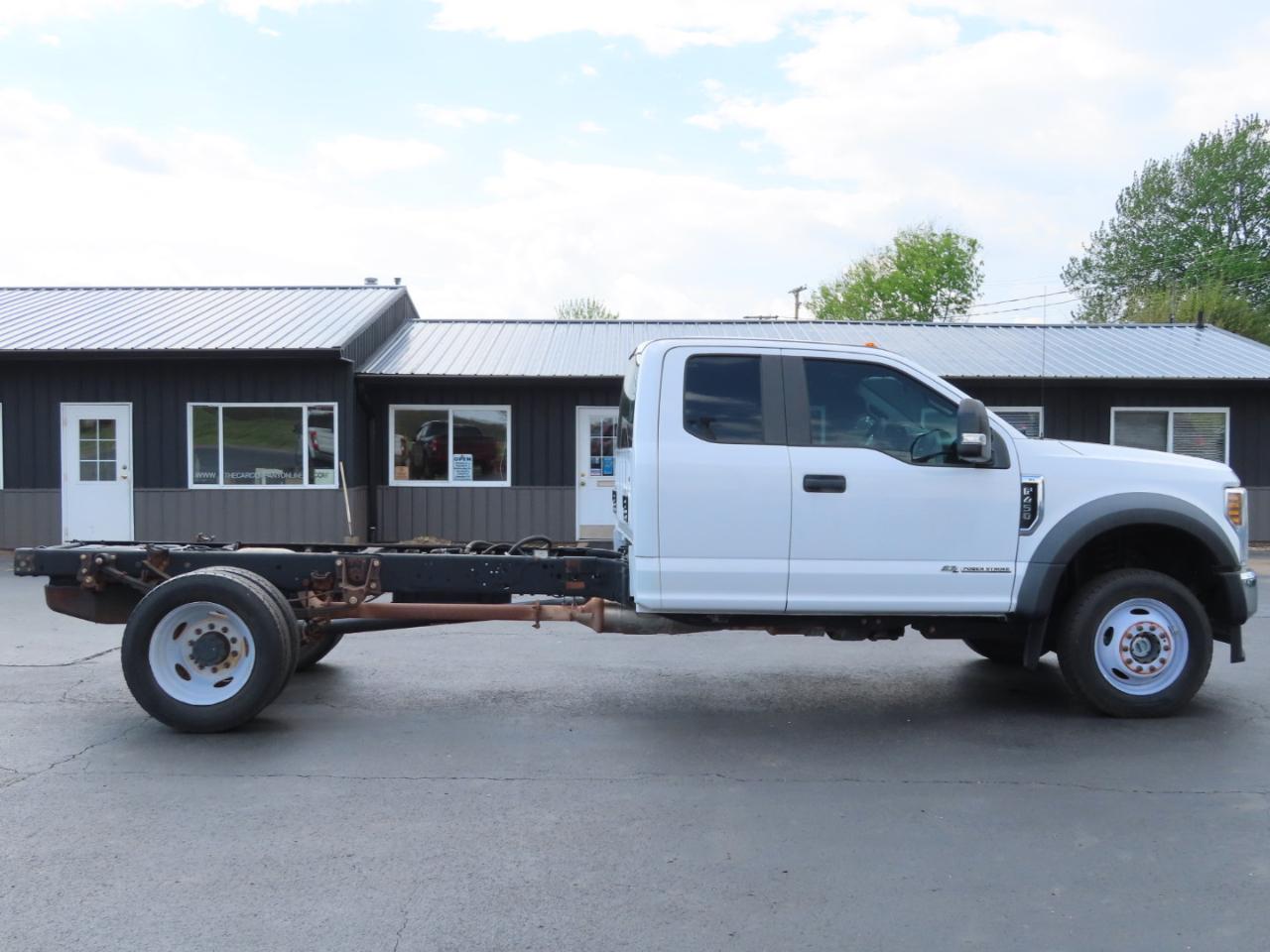 Ford Super Duty F-450 DRW XL 4WD SuperCab 168" WB 60" CA 2019