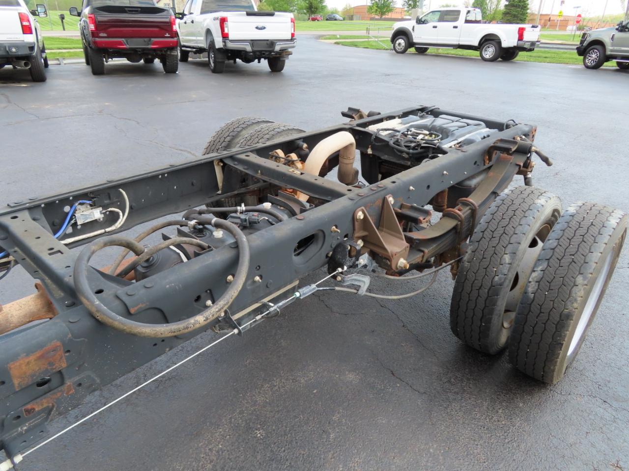 Ford Super Duty F-450 DRW XL 4WD SuperCab 168" WB 60" CA 2019