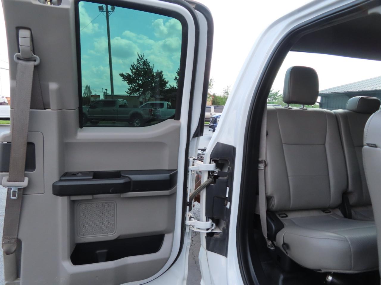 Ford Super Duty F-450 DRW XL 4WD SuperCab 168" WB 60" CA 2019