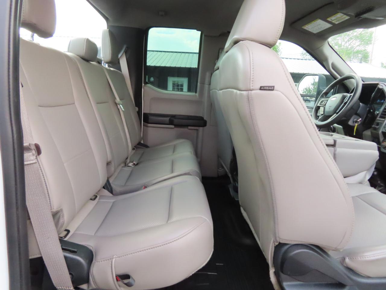 Ford Super Duty F-450 DRW XL 4WD SuperCab 168" WB 60" CA 2019