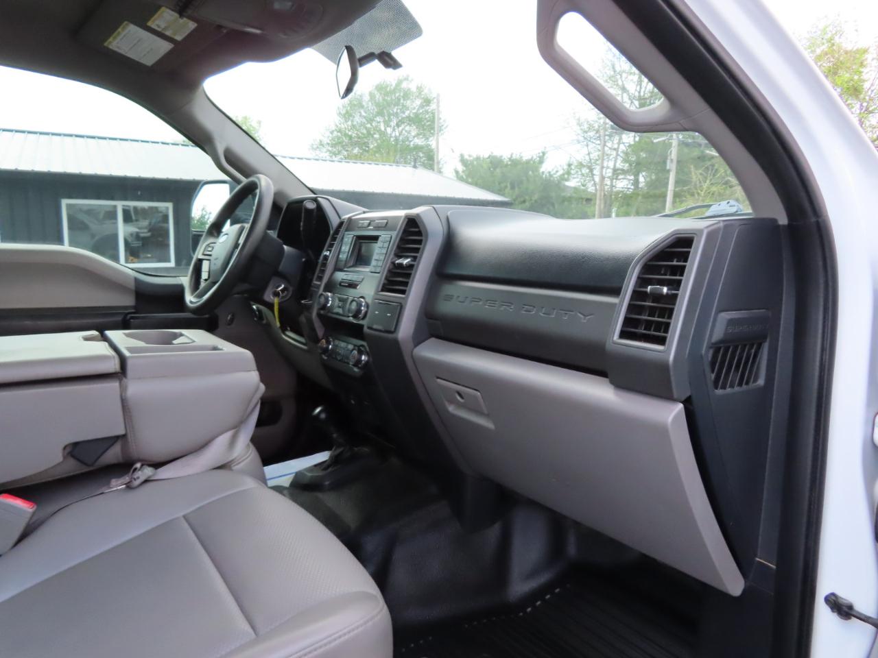 Ford Super Duty F-450 DRW XL 4WD SuperCab 168" WB 60" CA 2019
