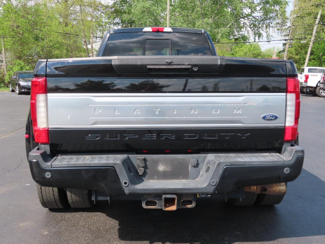 Ford Super Duty F-450 DRW Platinum 4WD Crew Cab 8' Box 2018