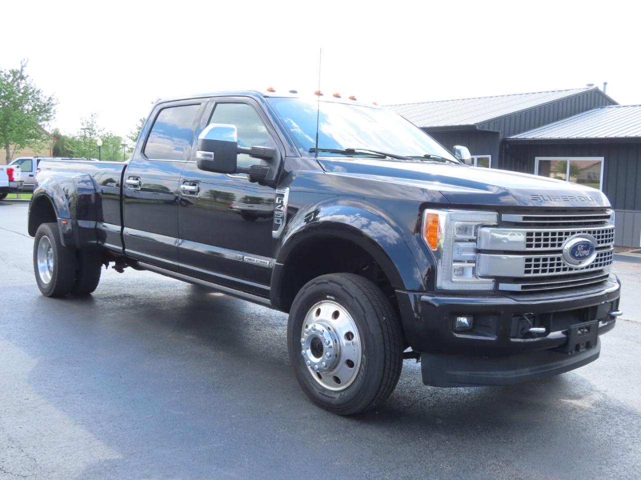 Ford Super Duty F-450 DRW Platinum 4WD Crew Cab 8' Box 2018