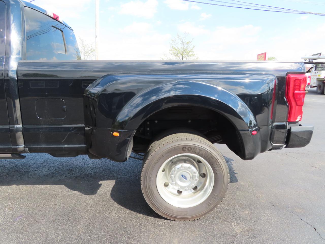 Ford Super Duty F-450 DRW Platinum 4WD Crew Cab 8' Box 2018