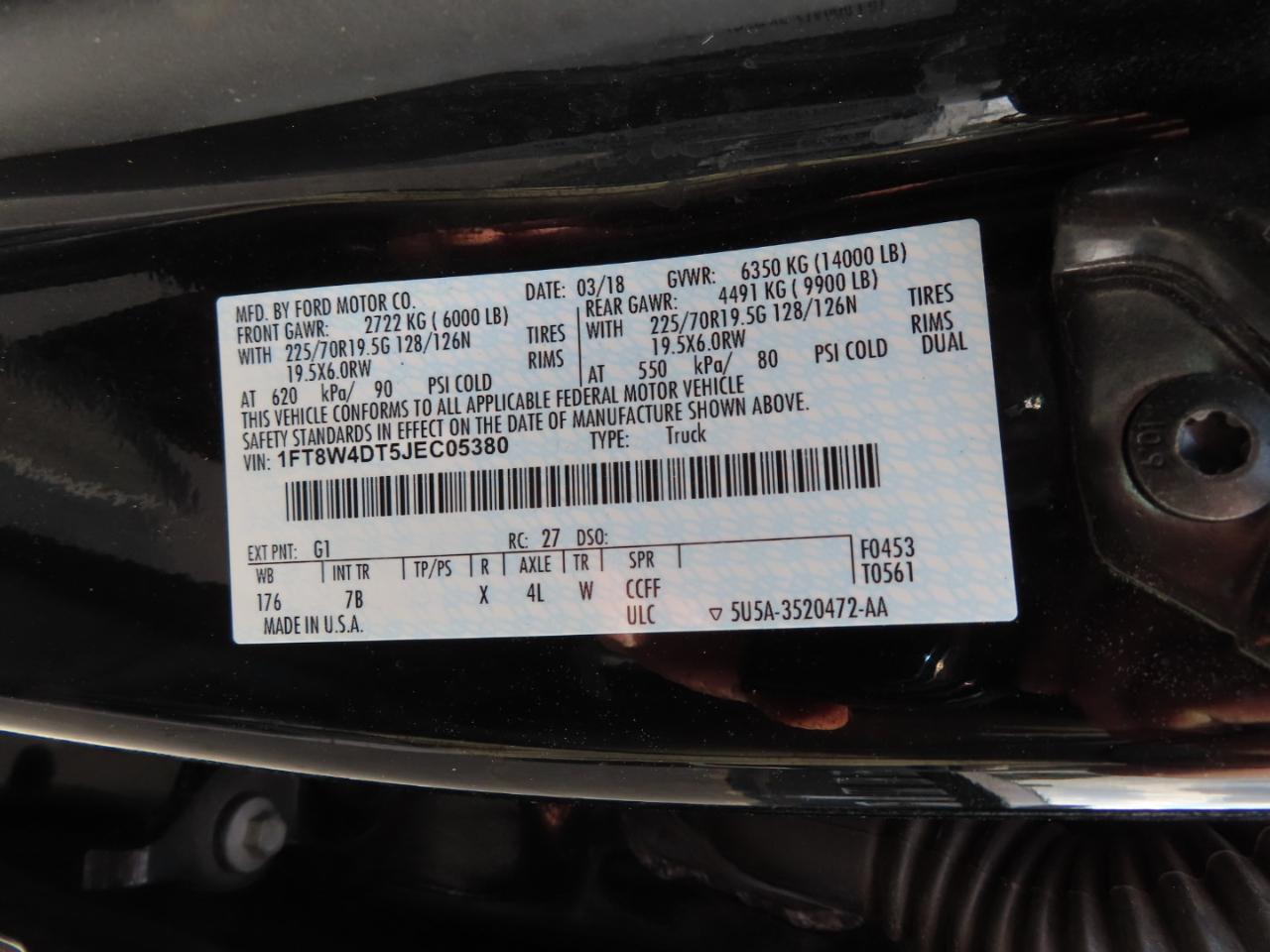 Ford Super Duty F-450 DRW Platinum 4WD Crew Cab 8' Box 2018