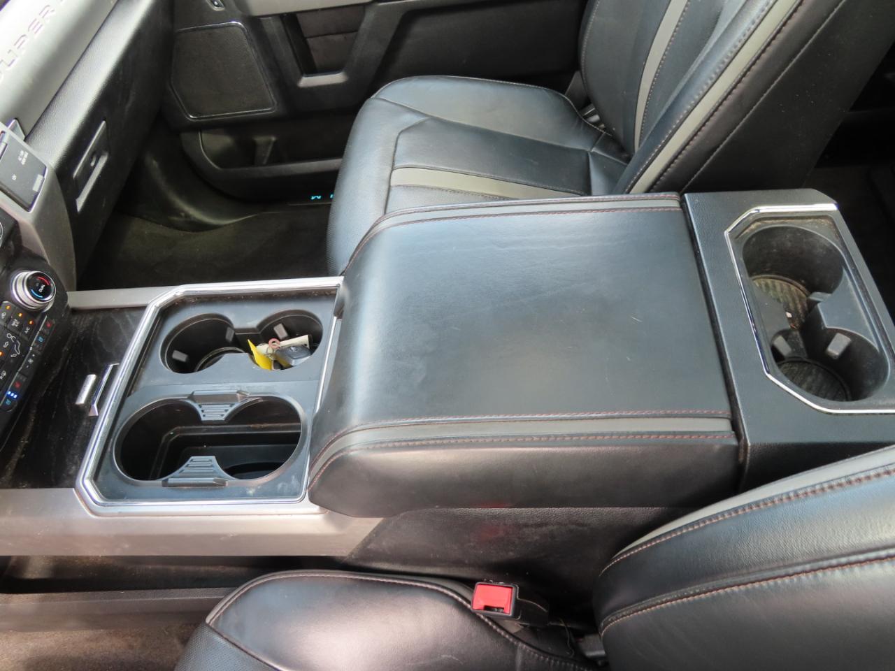 Ford Super Duty F-450 DRW Platinum 4WD Crew Cab 8' Box 2018