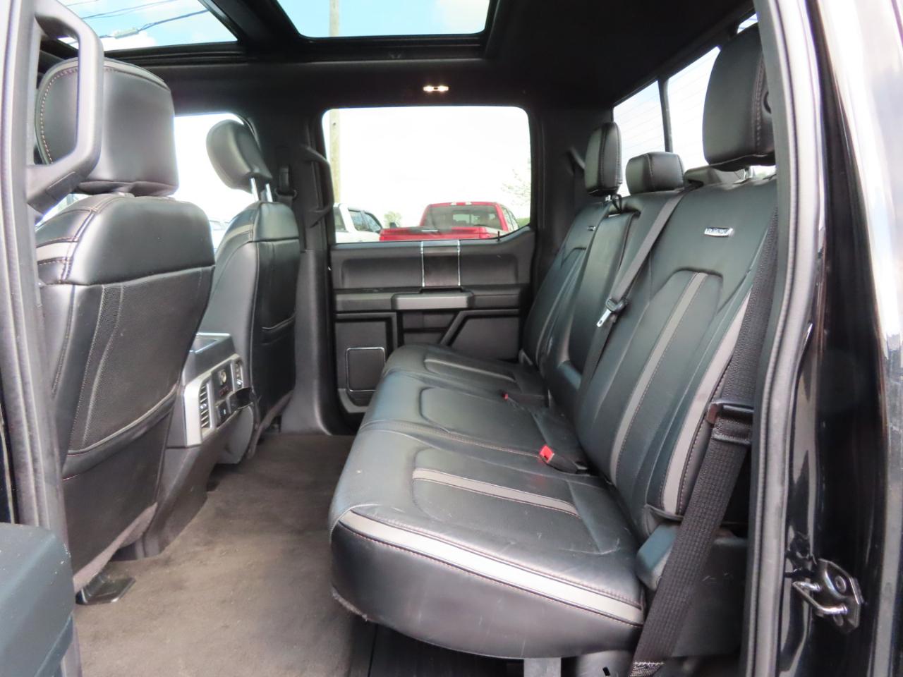 Ford Super Duty F-450 DRW Platinum 4WD Crew Cab 8' Box 2018