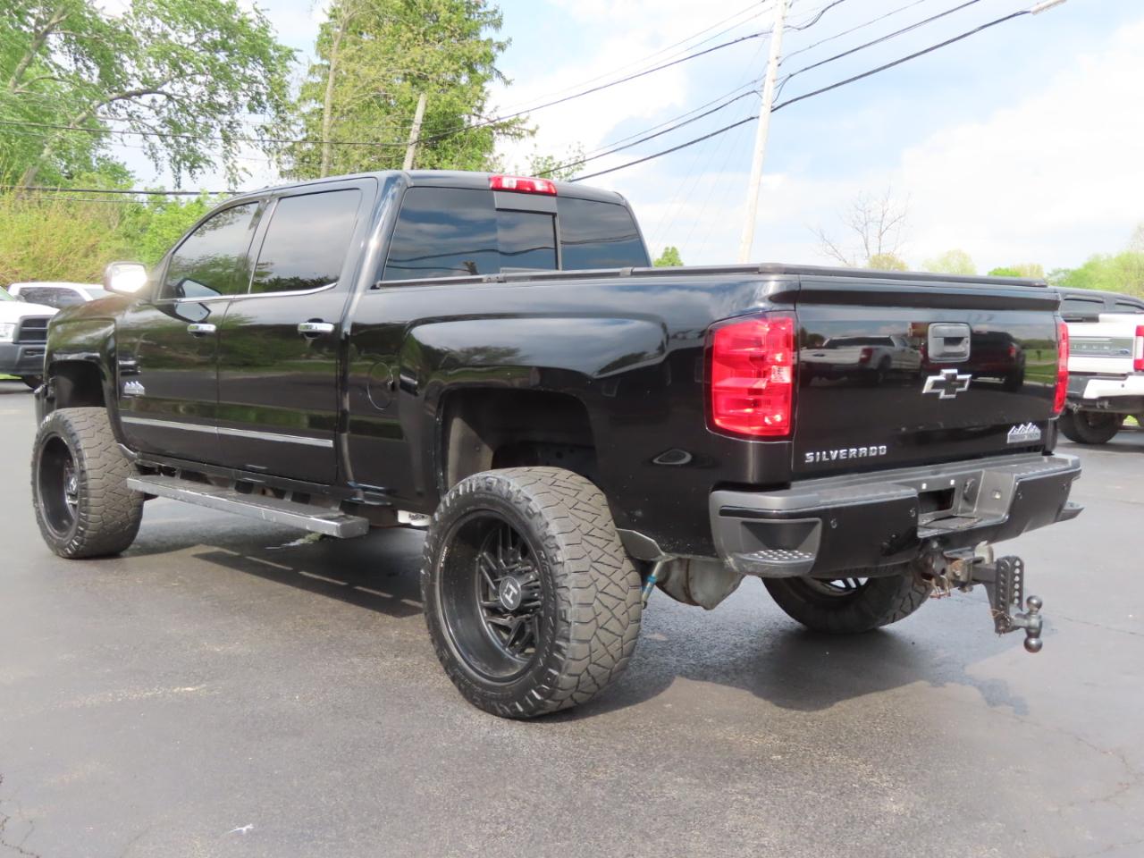 Chevrolet Silverado 2500HD Built After Aug 14 4WD Crew Cab 153.7" High Country 2015