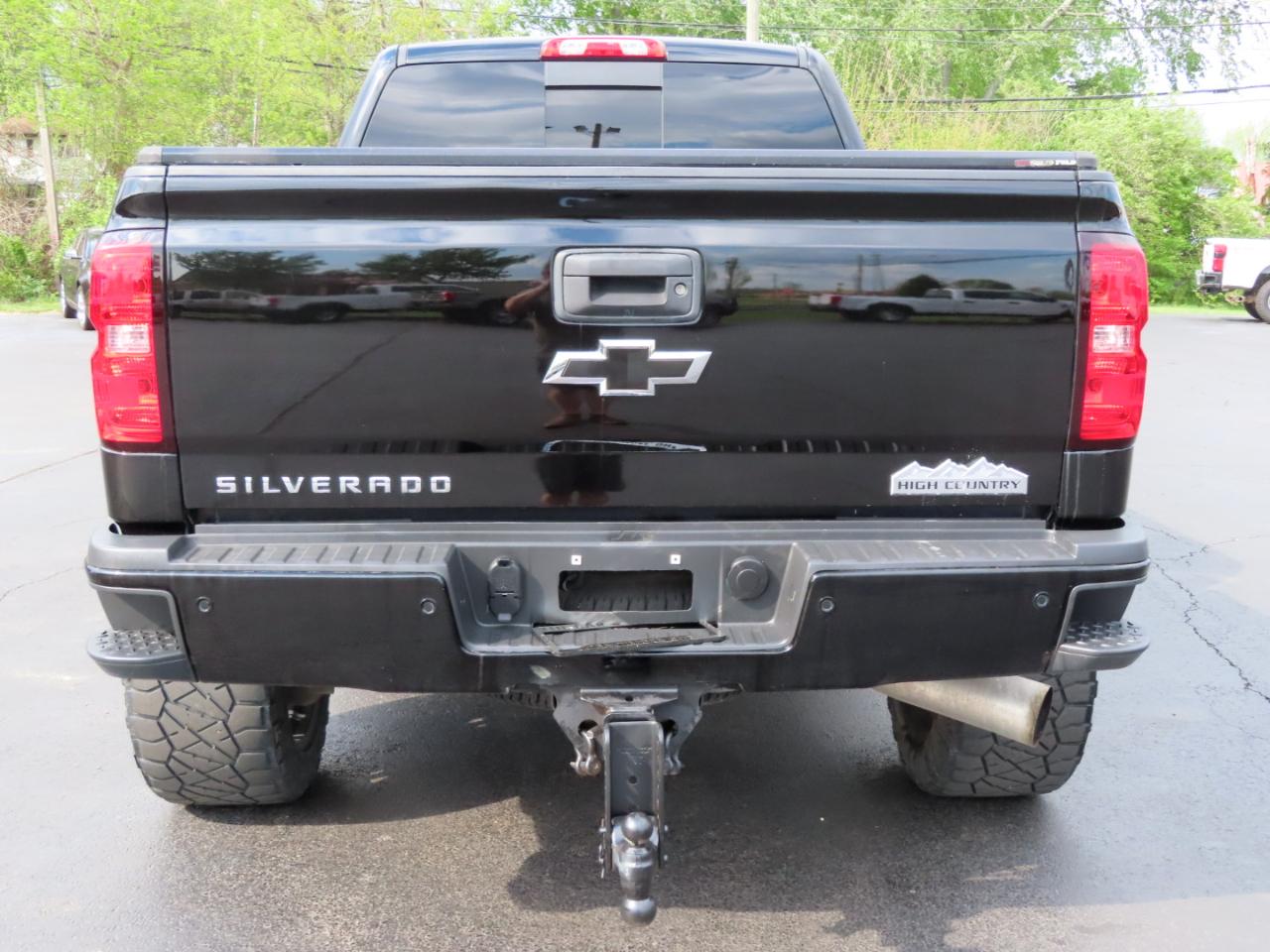 Chevrolet Silverado 2500HD Built After Aug 14 4WD Crew Cab 153.7" High Country 2015