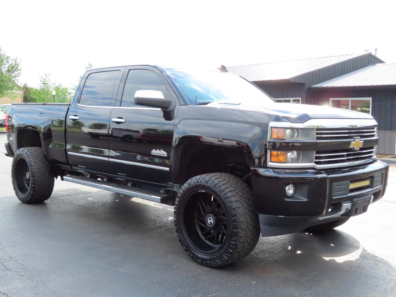 Chevrolet Silverado 2500HD Built After Aug 14 4WD Crew Cab 153.7" High Country 2015