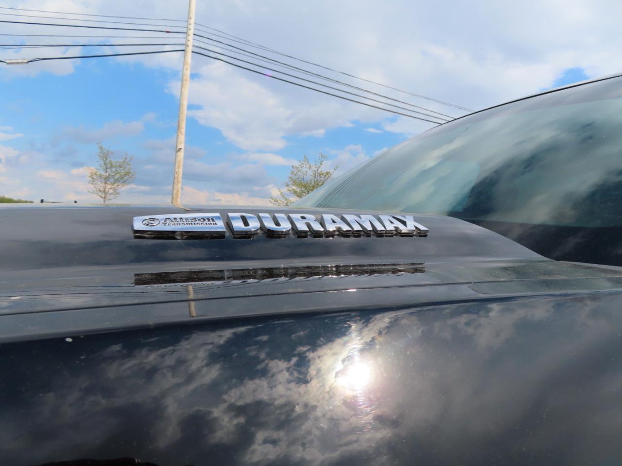 Chevrolet Silverado 2500HD Built After Aug 14 4WD Crew Cab 153.7" High Country 2015