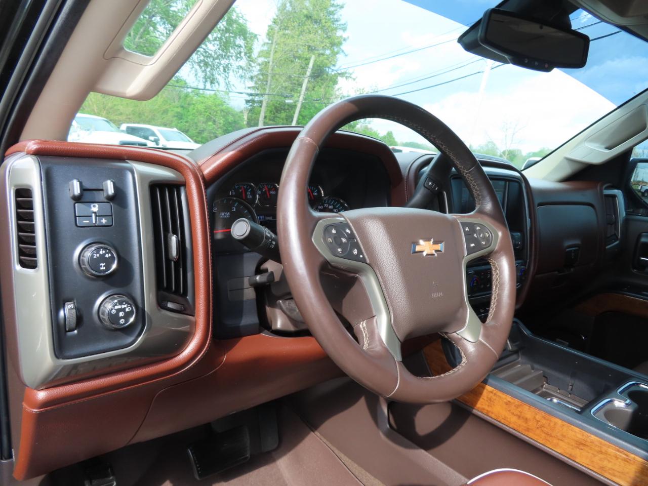 Chevrolet Silverado 2500HD Built After Aug 14 4WD Crew Cab 153.7" High Country 2015