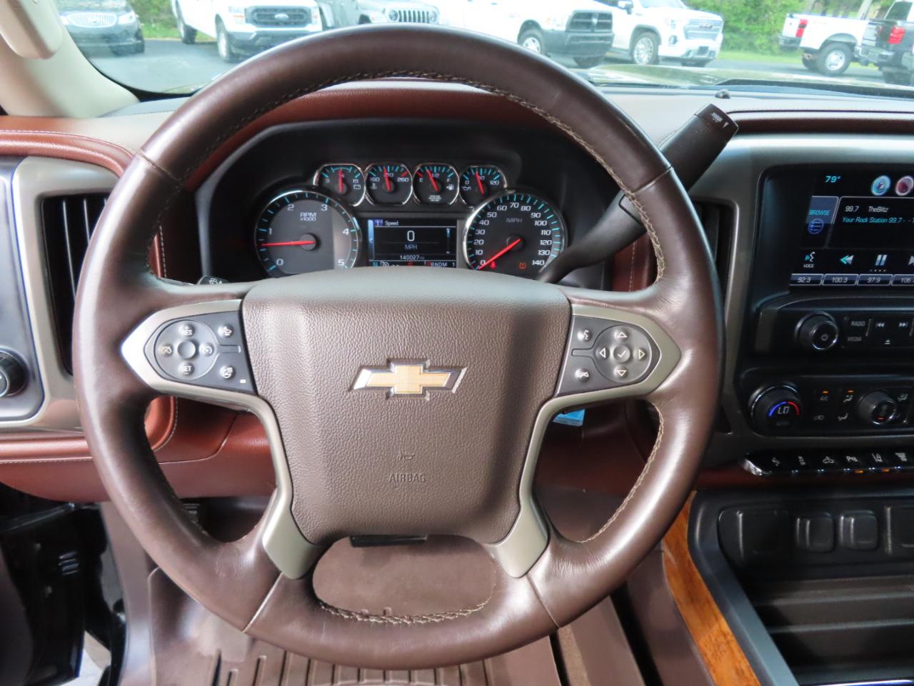 Chevrolet Silverado 2500HD Built After Aug 14 4WD Crew Cab 153.7" High Country 2015