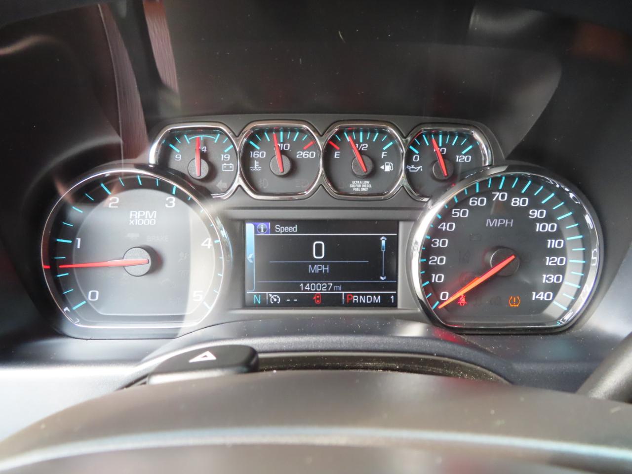 Chevrolet Silverado 2500HD Built After Aug 14 4WD Crew Cab 153.7" High Country 2015