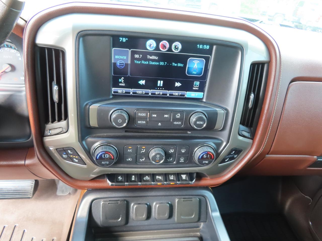 Chevrolet Silverado 2500HD Built After Aug 14 4WD Crew Cab 153.7" High Country 2015