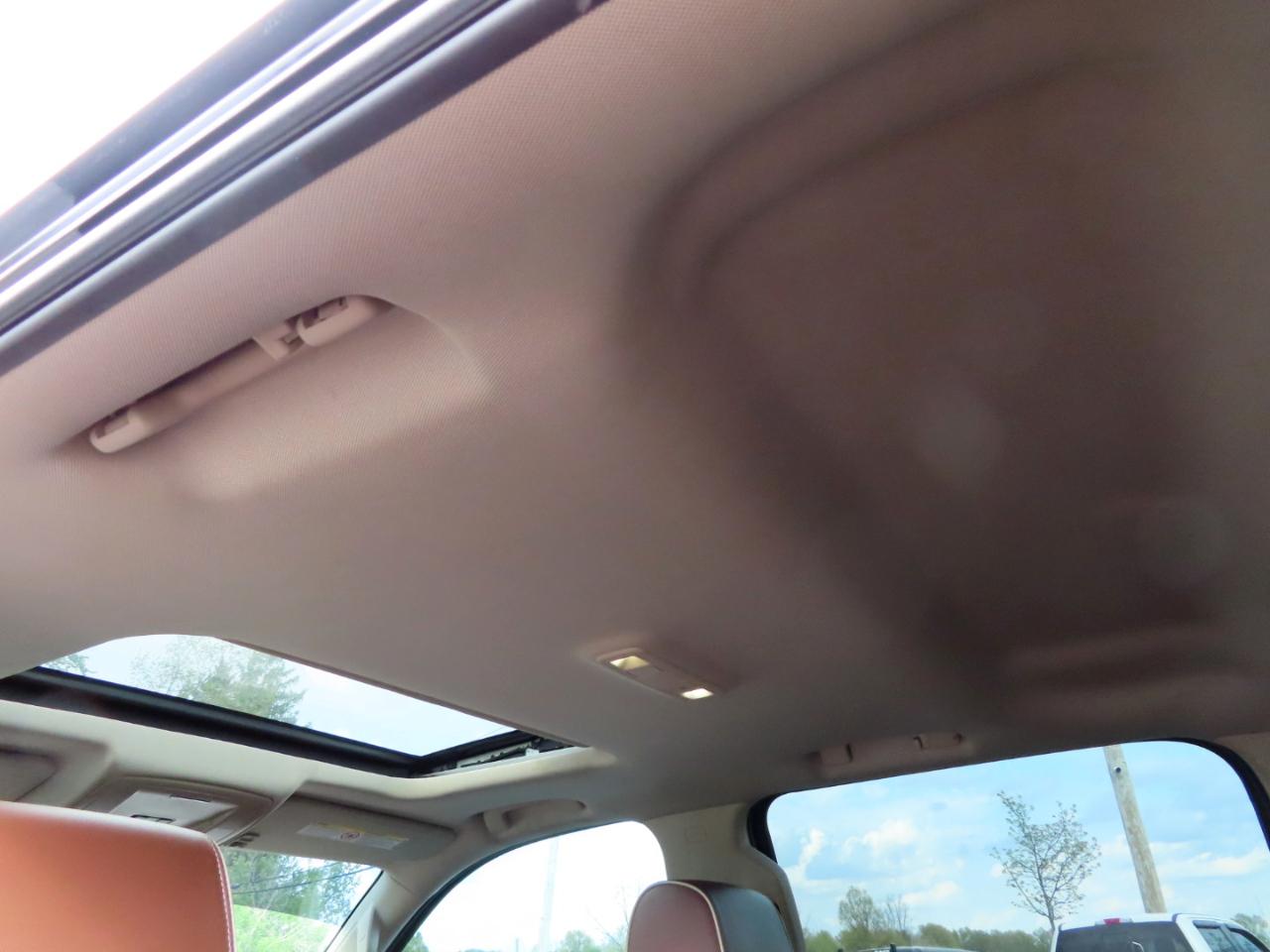 Chevrolet Silverado 2500HD Built After Aug 14 4WD Crew Cab 153.7" High Country 2015