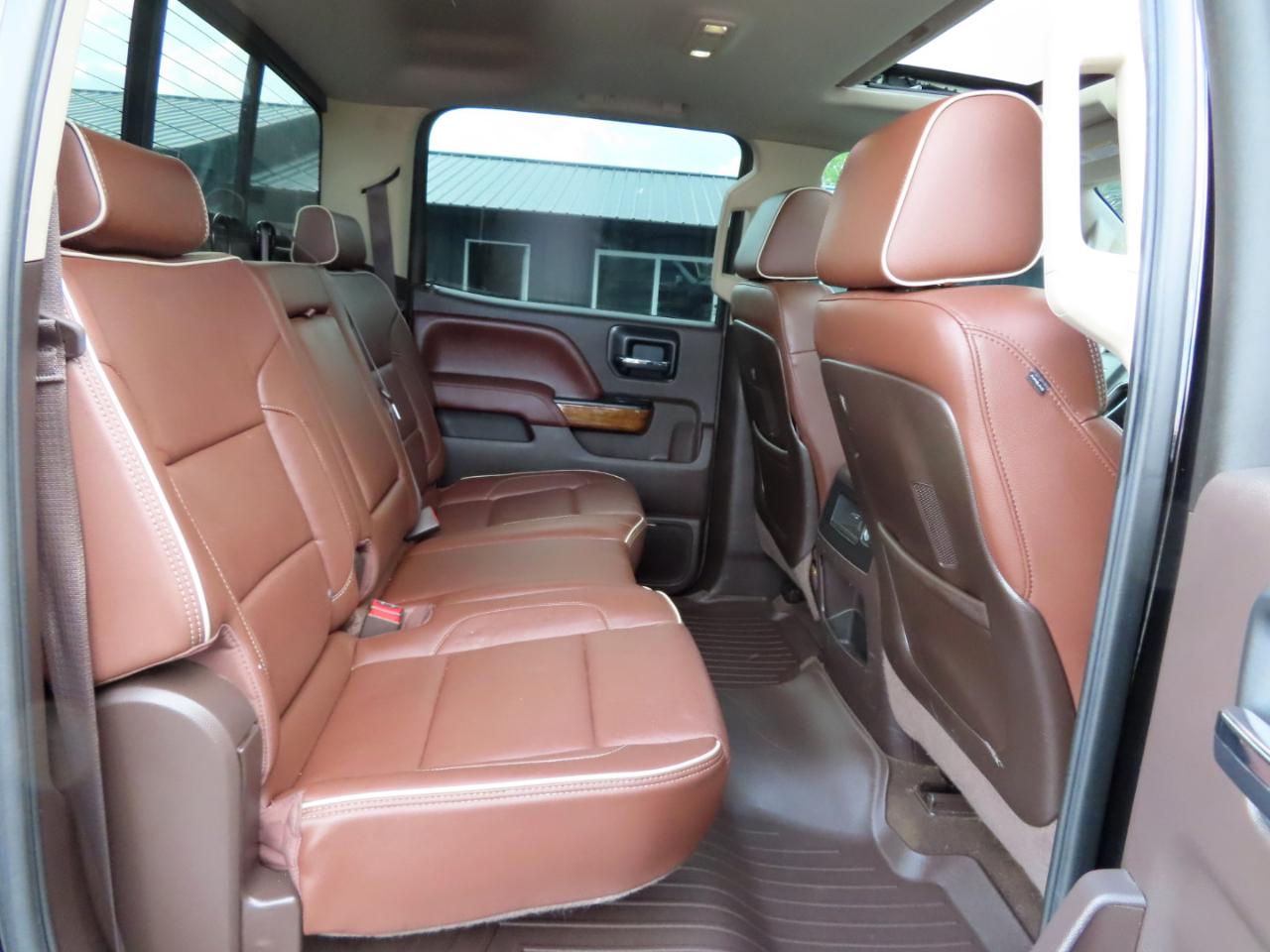 Chevrolet Silverado 2500HD Built After Aug 14 4WD Crew Cab 153.7" High Country 2015