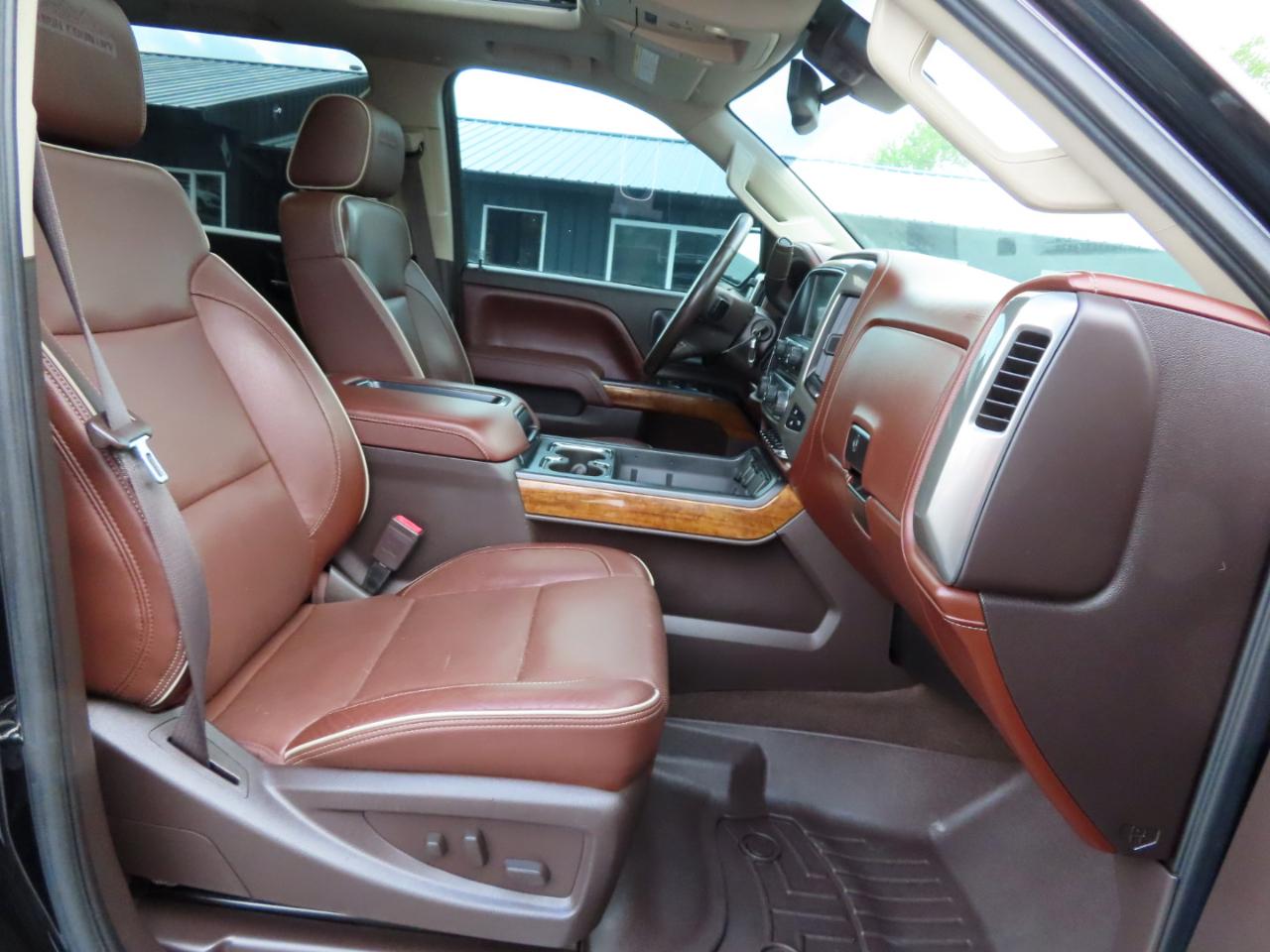 Chevrolet Silverado 2500HD Built After Aug 14 4WD Crew Cab 153.7" High Country 2015