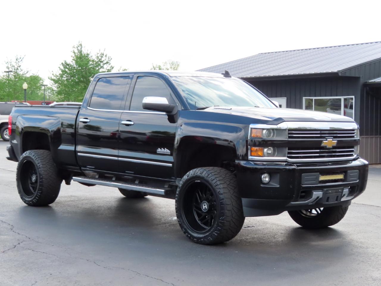 Chevrolet Silverado 2500HD Built After Aug 14 4WD Crew Cab 153.7" High Country 2015