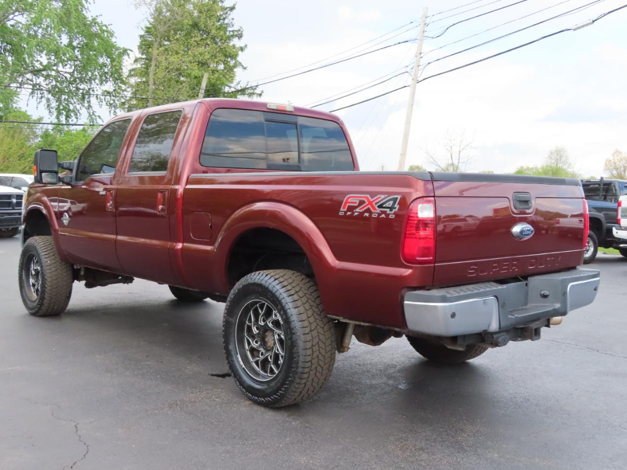 Ford Super Duty F-250 SRW 4WD Crew Cab 156" Lariat 2016