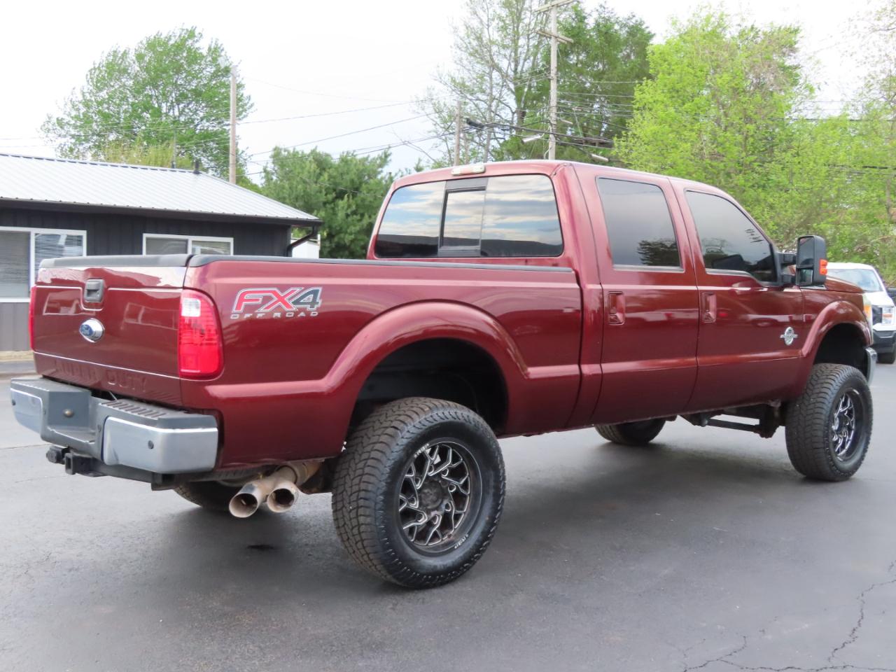 Ford Super Duty F-250 SRW 4WD Crew Cab 156" Lariat 2016