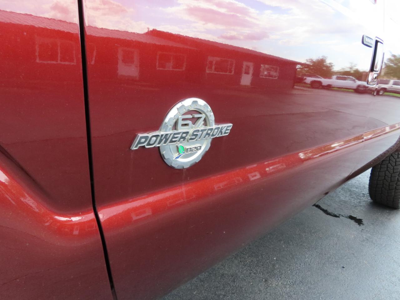 Ford Super Duty F-250 SRW 4WD Crew Cab 156" Lariat 2016