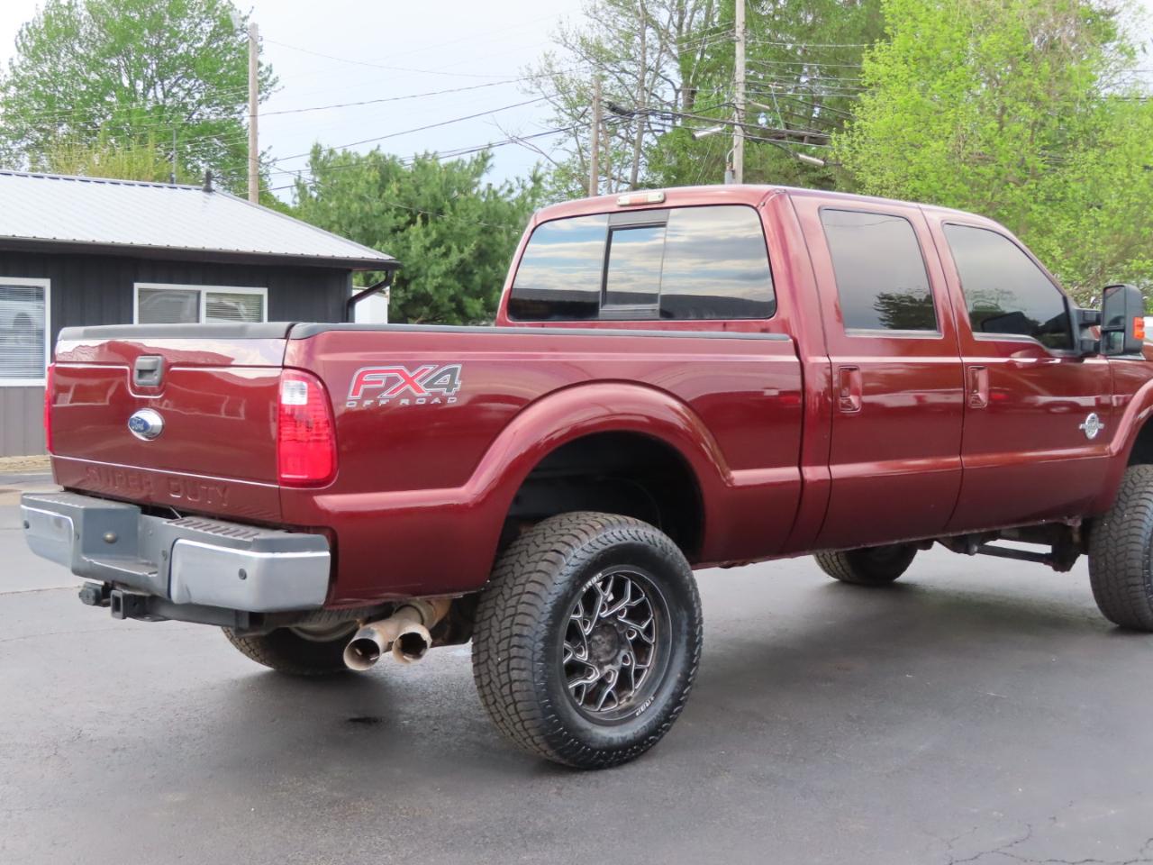 Ford Super Duty F-250 SRW 4WD Crew Cab 156" Lariat 2016
